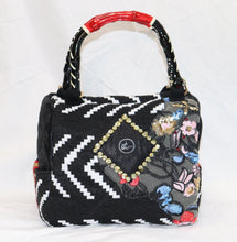 Load image into Gallery viewer, Cutie Pie Blackberry deCrea Handbag
