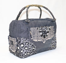 Cargar imagen en el visor de la galería, Bolso de mano Denim Dolls deCrea
